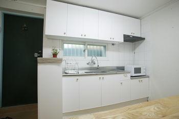 Ro&jo House