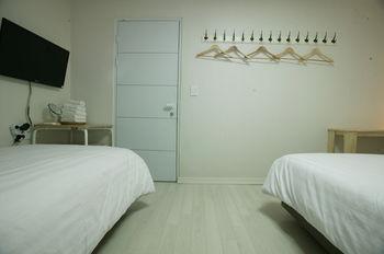 Ro&jo House